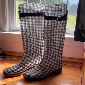 Rain boots
